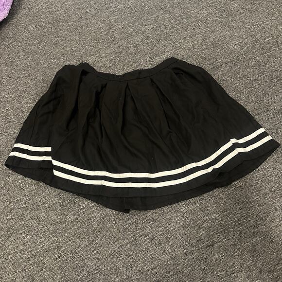 Hot Topic Black Pleated White Stripe Schoolgirl Skater Cheer Skirt Womens Large - Picture 3 of 3
